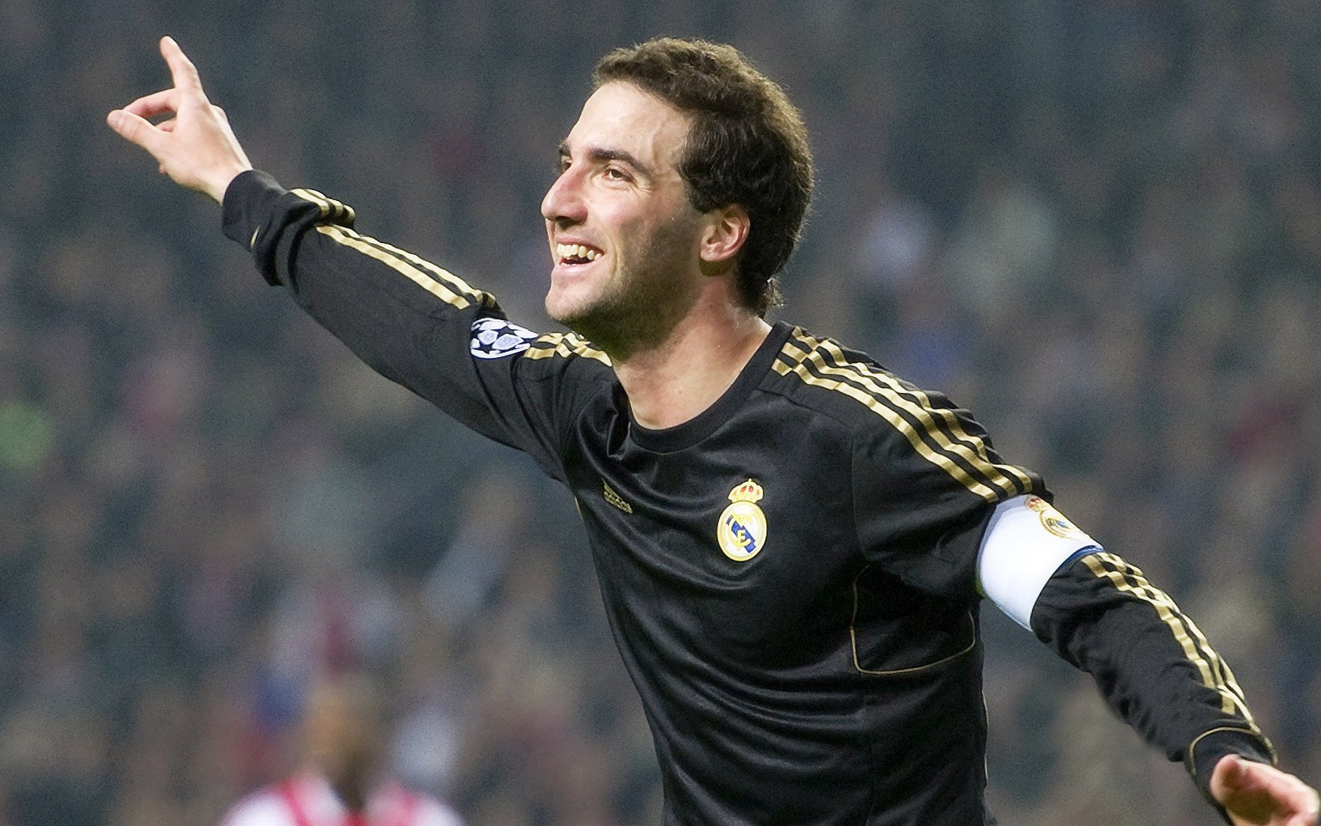 kaiyun体育综合-西甲历史回顾：经典比赛瞬间重现，西甲历届冠军及排名